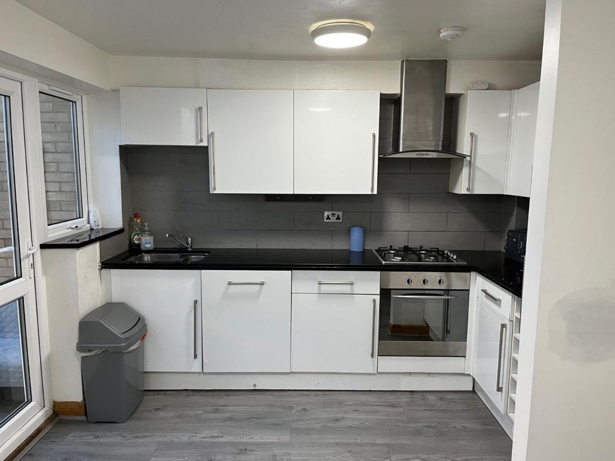 Three Bedroom House In Tooting By Star Apartments London Londres Exterior foto